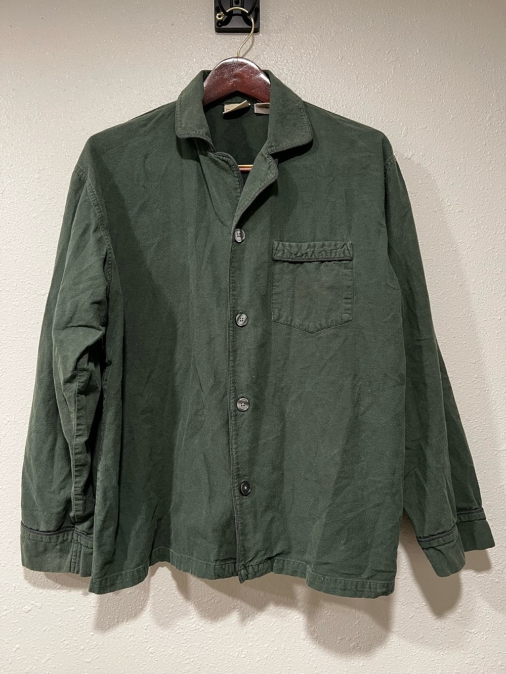 L.L. Bean Green 100% Cotton Button Front Pajama Top W/ Piping Men’s Size Medium